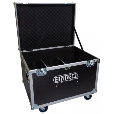 projector-case-3-front-5hr-open.jpg