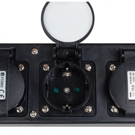 multisocket4pro-g-3m-close-up.jpg